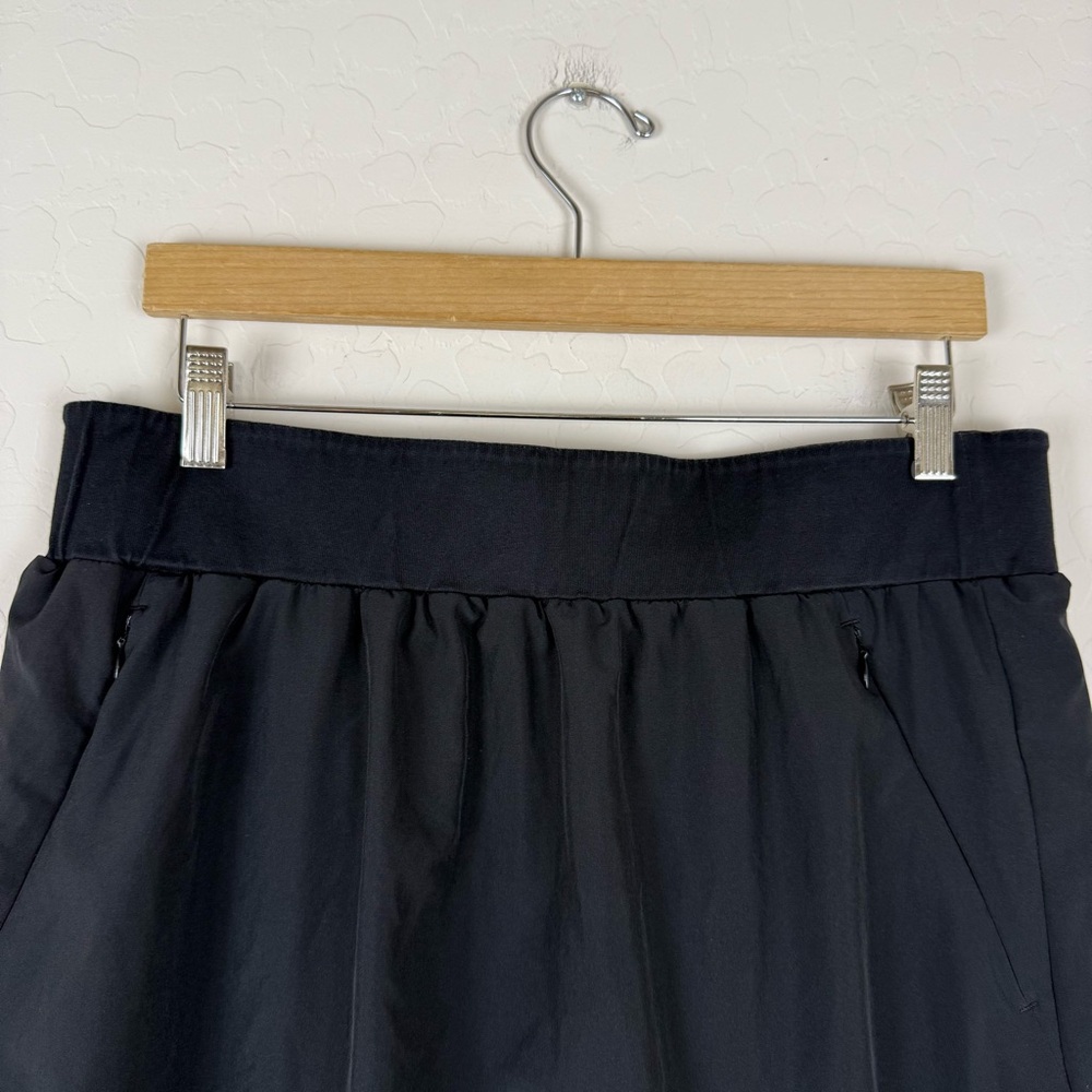 Quince Performance Tech Skort Black - image 5